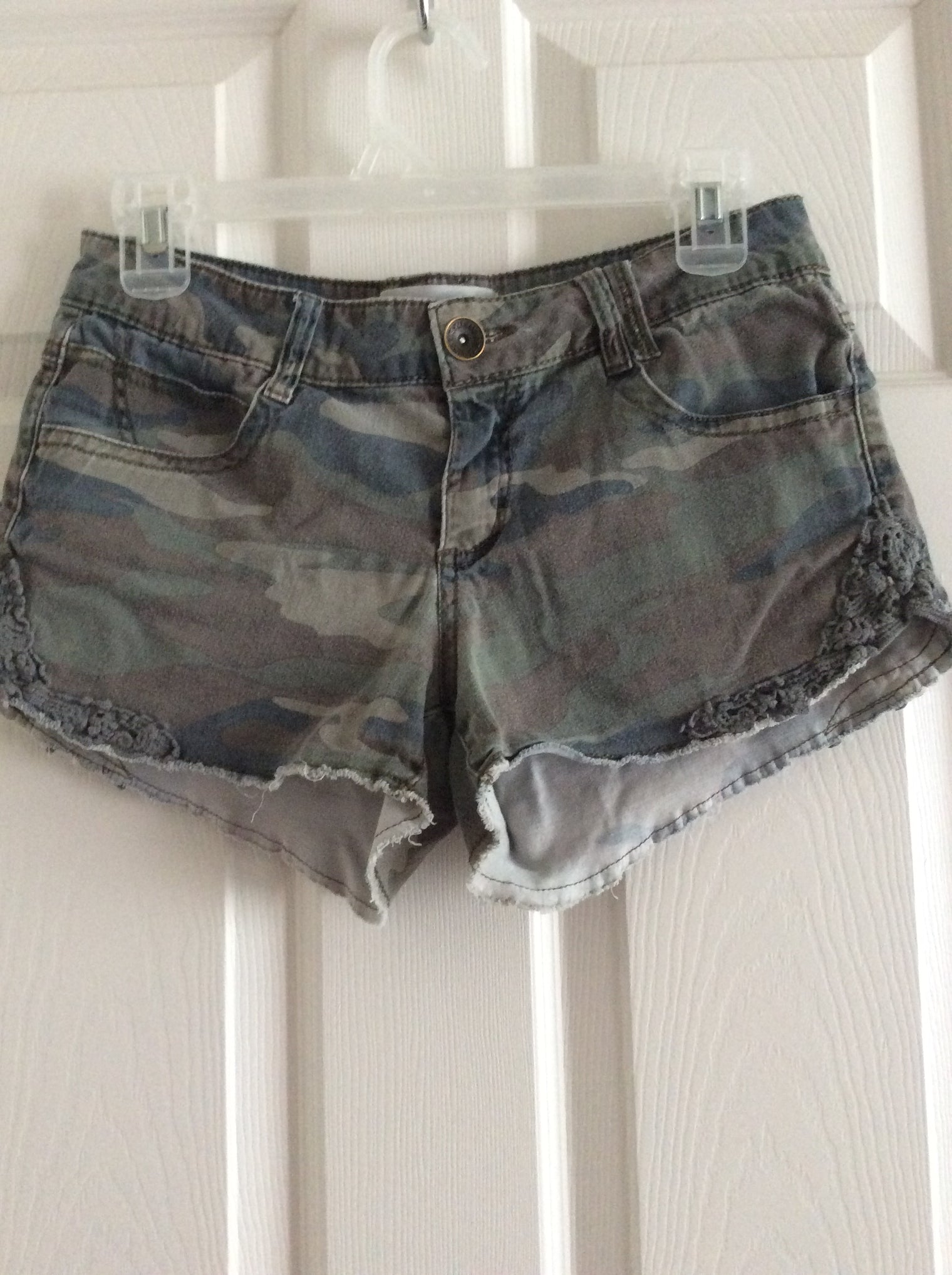 Jolt Camouflage Women's Shorts