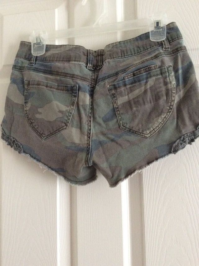 Jolt Camouflage Women's Shorts