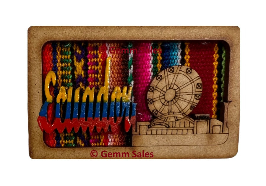 Authentic Ecuador La Perla Rueda Moscovita de Guayaquil Wood Magnet Souvenir