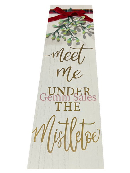 Christmas Meet Me Under The Mistletoe Wall Decor