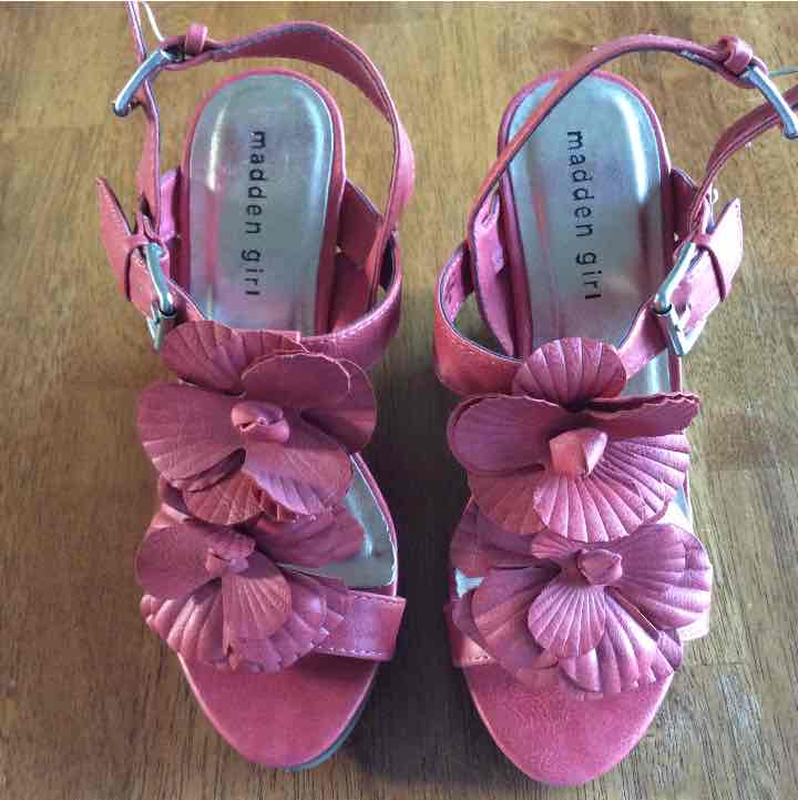 Gorgeous Madden Girl High Heels NWOT